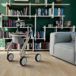 wohnraum-rollator-scandinavian-butler-sanivita-wurst